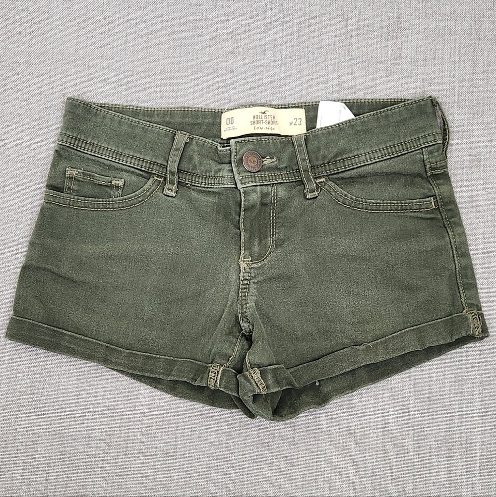 Hollister Olive Green Cotton Blend Roll Up Style Stretch Shorts. 00